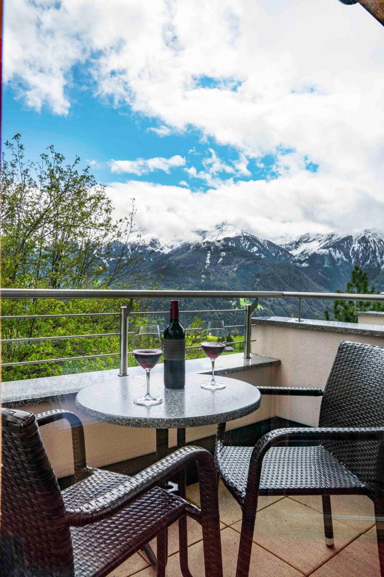 Montana Hotel 4*
